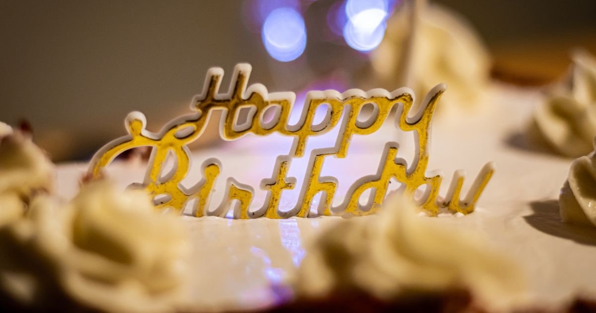 Heartfelt Heart-Touching Birthday Wishes for a Special Person: 100+ Meaningful Messages